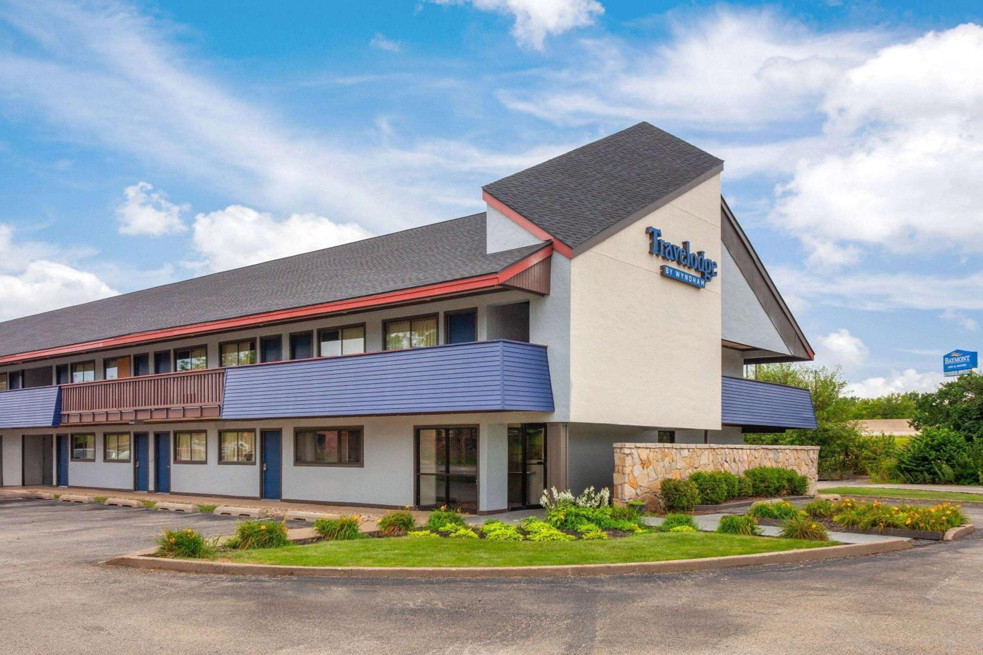 Travelodge By Wyndham Peoria Exterior photo